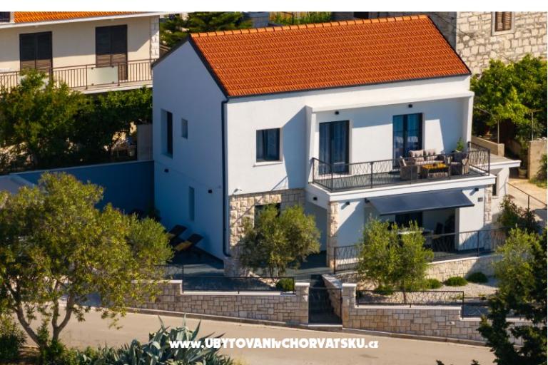 Maison s pogledom na more Antivo – foto 3