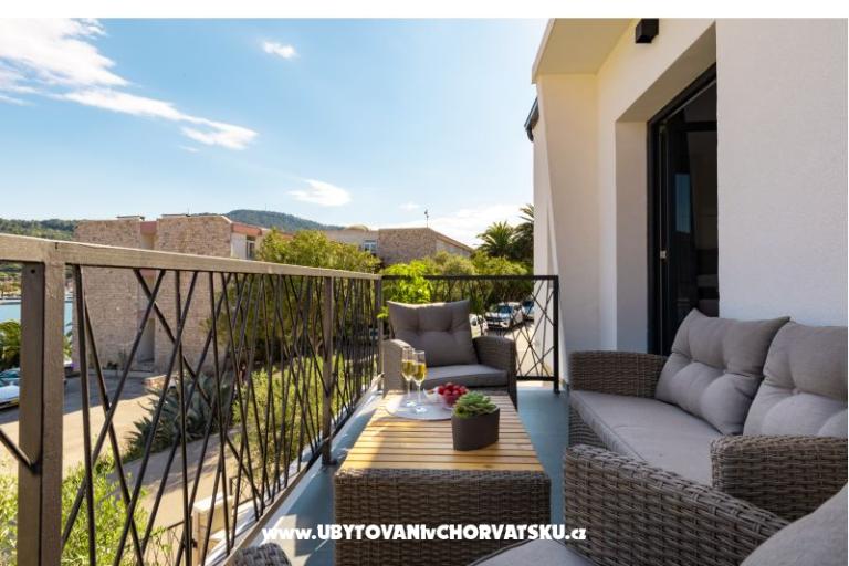 Maison s pogledom na more Antivo – foto 36