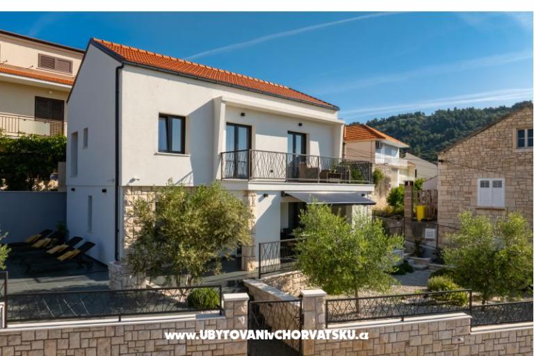Maison s pogledom na more Antivo – foto 4