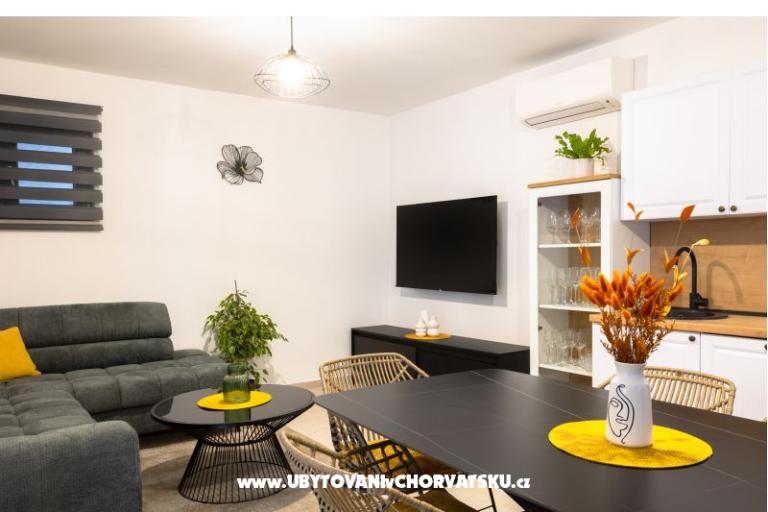Maison s pogledom na more Antivo – foto 8