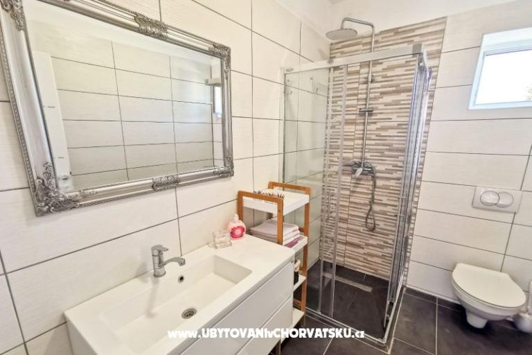 Maison de vacances  Diana +pool+jacuzzi – foto 9
