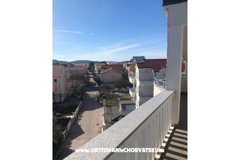 Penthouse with pool Ruža – foto 14
