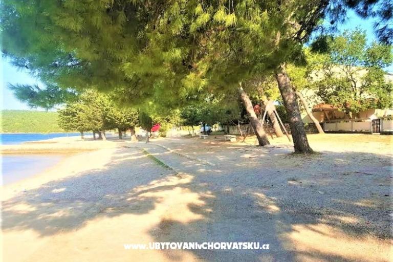 Appartements Tena,  prvi red do mora – foto 12