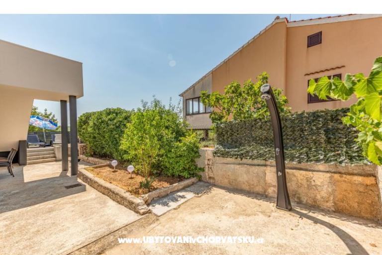 Appartement Luxe Holiday Home – foto 13